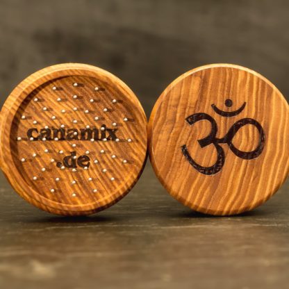 Mühle "Maxi" mit Edelstahlpins und Brandstempel "OM"