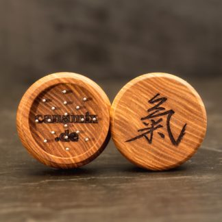 Mühle "Klein" mit Edelstahlpins und Brandstempel "CHI"  und MAGNET